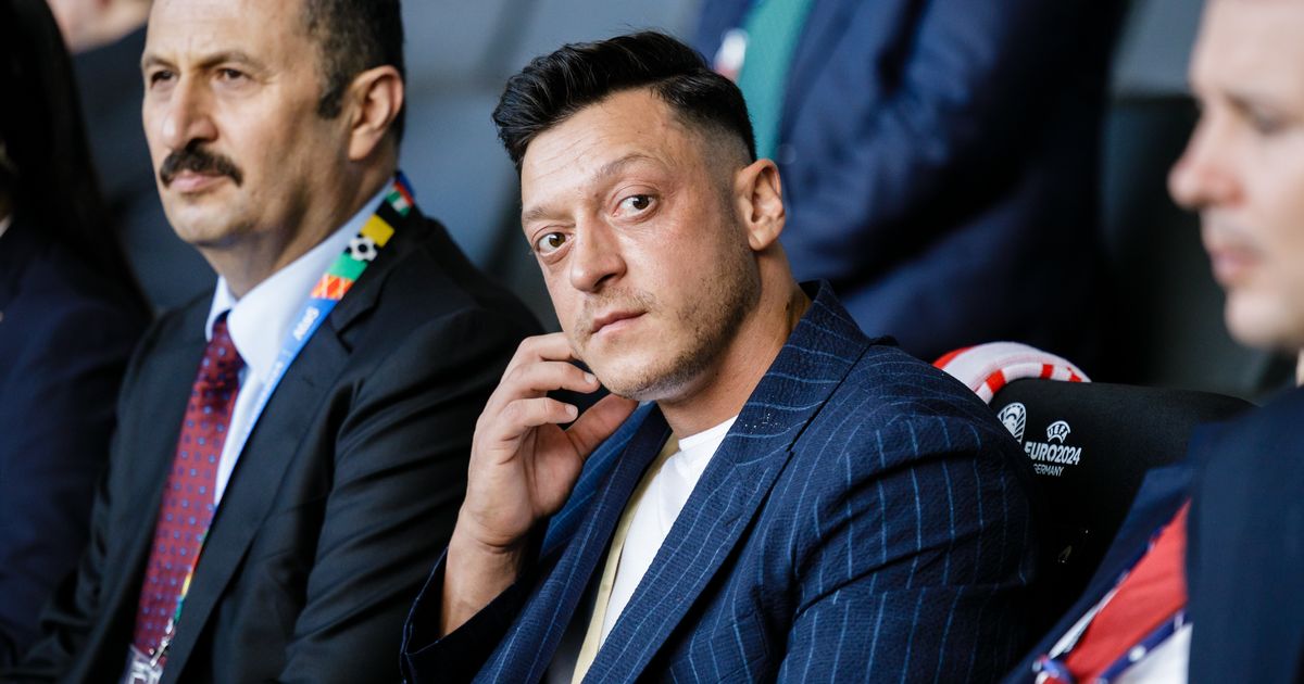 Mesut Ozil se lance en politique après sa carrière de footballeur