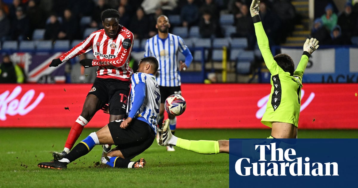 Sunderland bat Sheffield Wednesday grâce à Mayenda