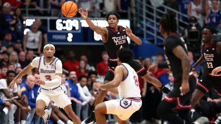 Texas Tech s-impose face à Kansas et brille en mars