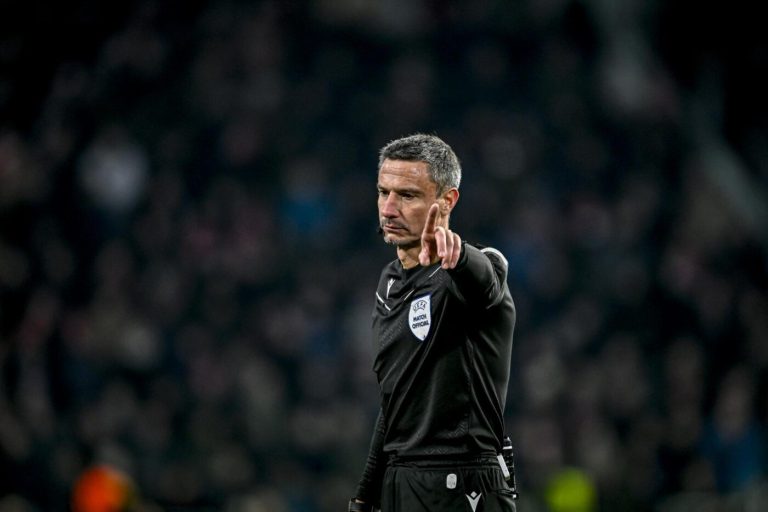 Un arbitre étranger pour le derby Galatasaray-Fenerbahçe