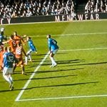 VAR provoque une colère des fans après un délai de 3 minutes