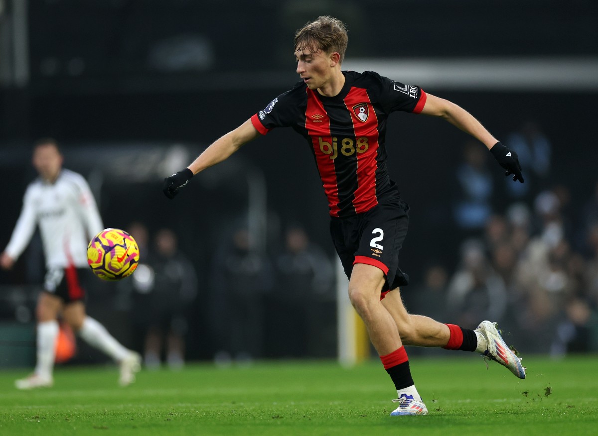 Dean Huijsen en action pour Bournemouth contre Fulham