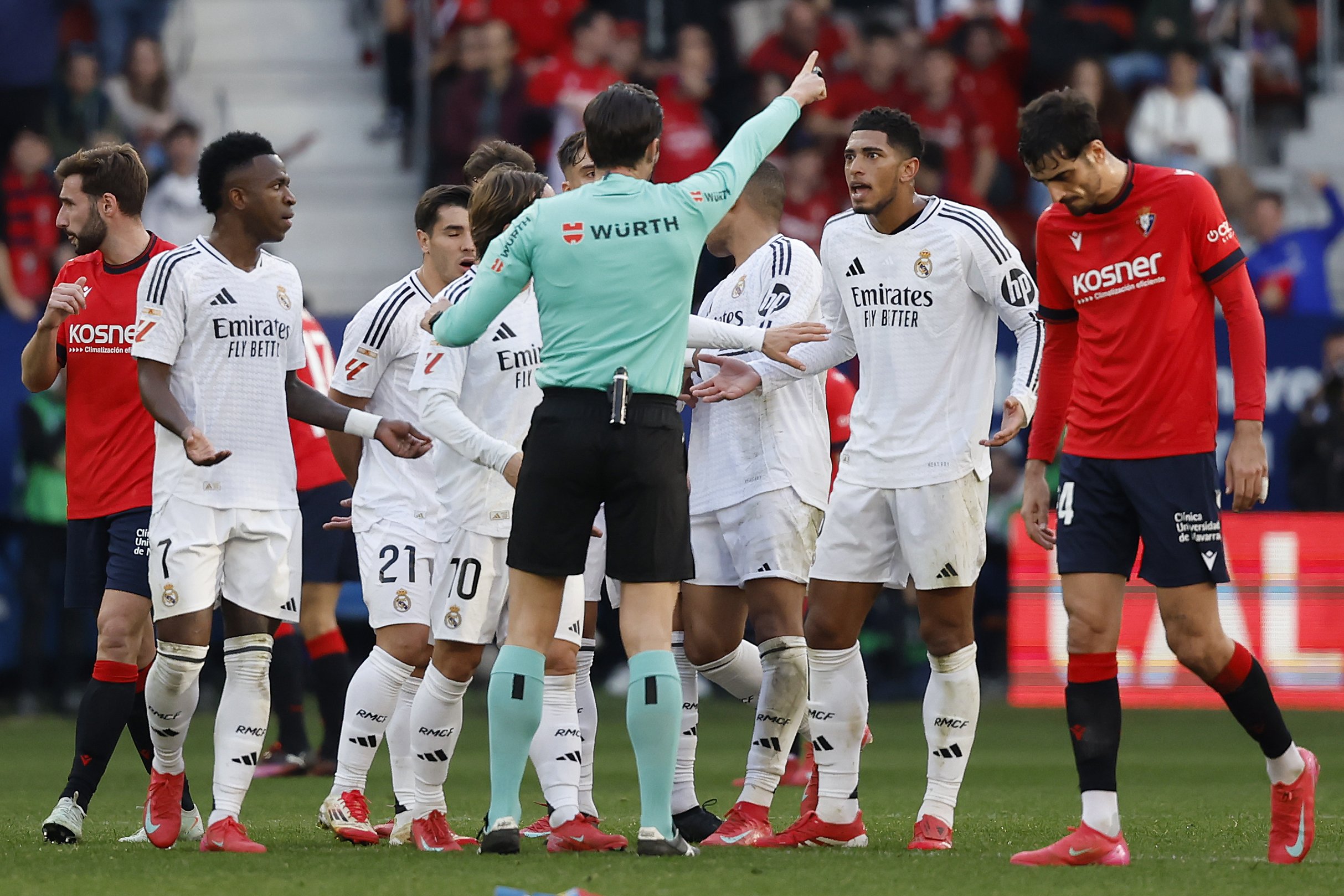 Expulsión de Bellingham durante el Osasuna-Real Madrid de Liga.