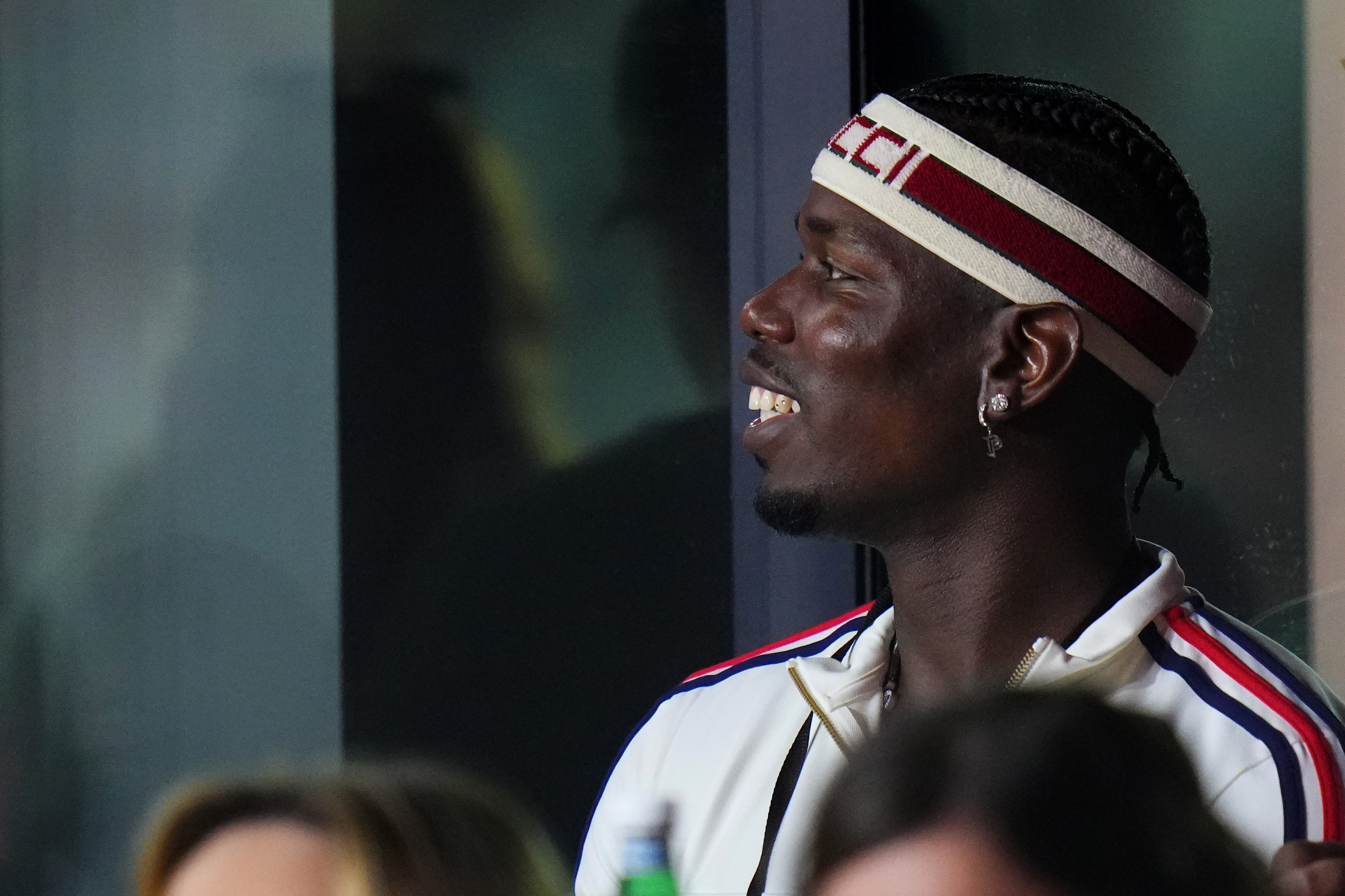 Paul Pogba regarde le match entre Inter Miami et Atlanta United.