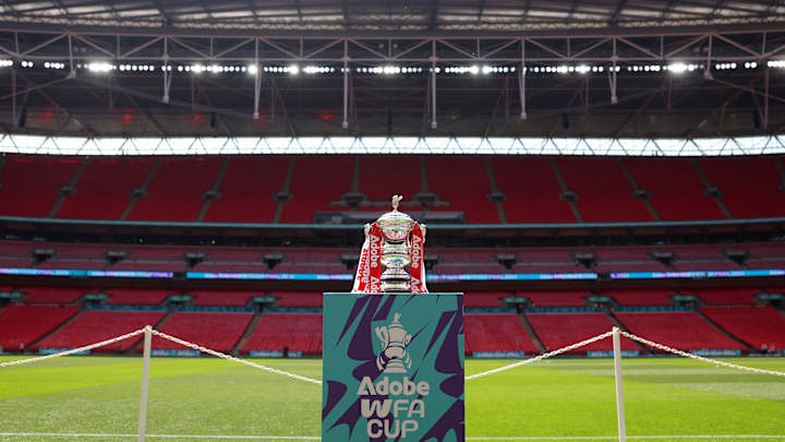 Le trophée de la FA Cup Féminine