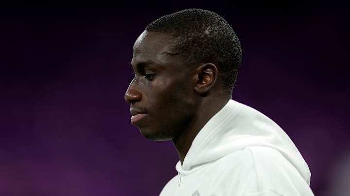 Ferland Mendy limping off against Atletico Madrid