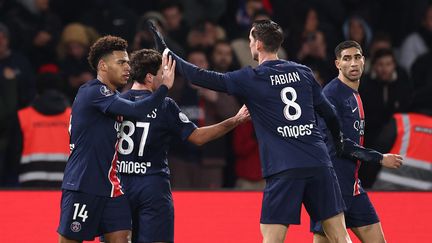 Le Parisien Désiré Doué célèbre son but dans le choc de Ligue 1 face au Losc, au Parc des Princes, le 1er mars 2025. (FRANCK FIFE / AFP)