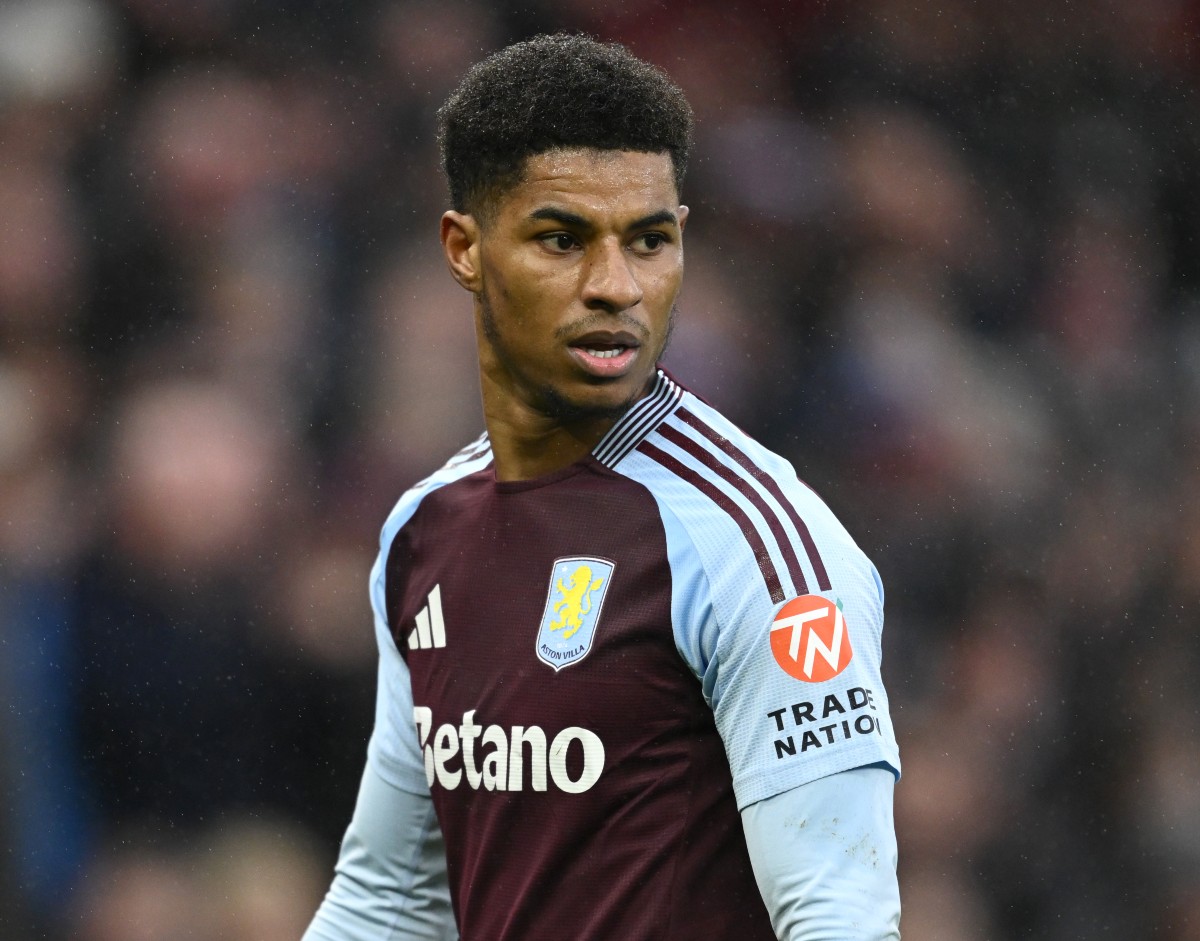 Marcus Rashford en action pour Aston Villa contre Ipswich