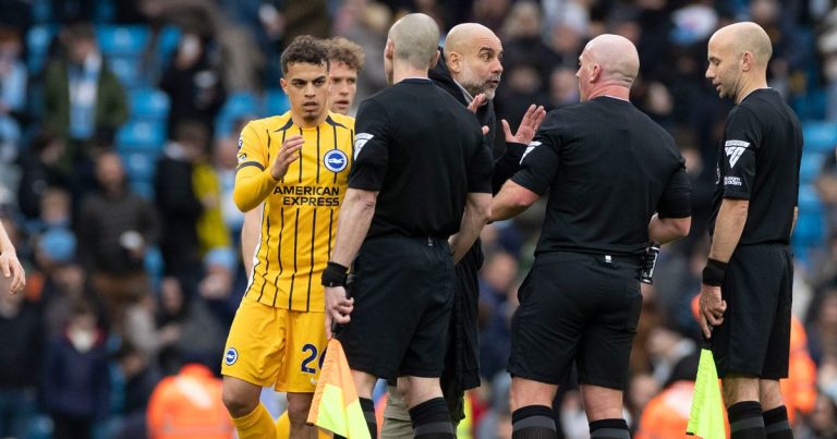 Guardiola s-en prend à l-arbitre après le match Manchester City-Brighton