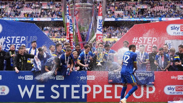 AFC Wimbledon remonte en League One après victoire à Wembley