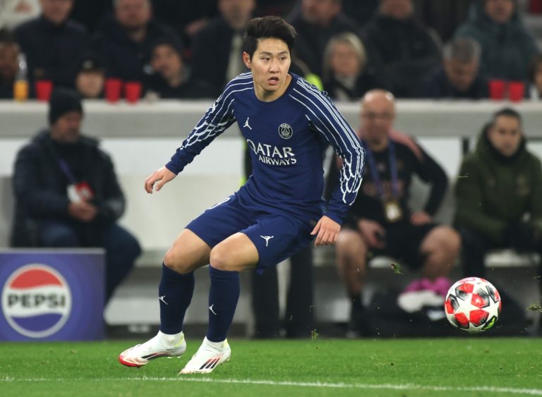 Arsenal vise Kang-in Lee- attaquant sud-coréen du PSG cet été