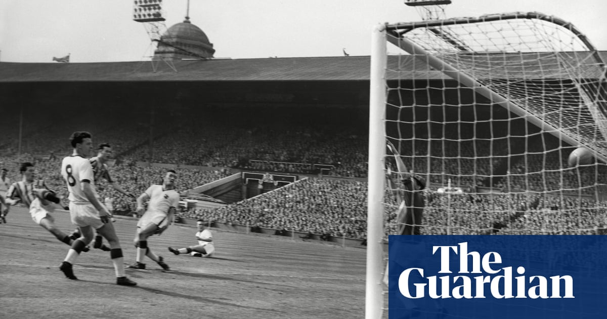 Décès de Peter McParland- héros de la FA Cup 1957 d-Aston Villa