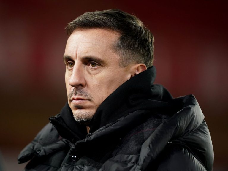 Neville interdit de commenter Nottingham Forest contre Chelsea
