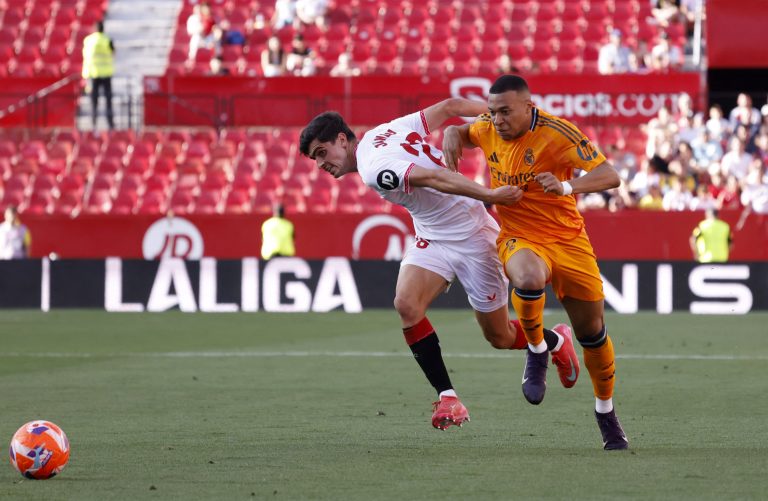 Real Madrid s-impose contre le FC Séville en Liga (0-2)