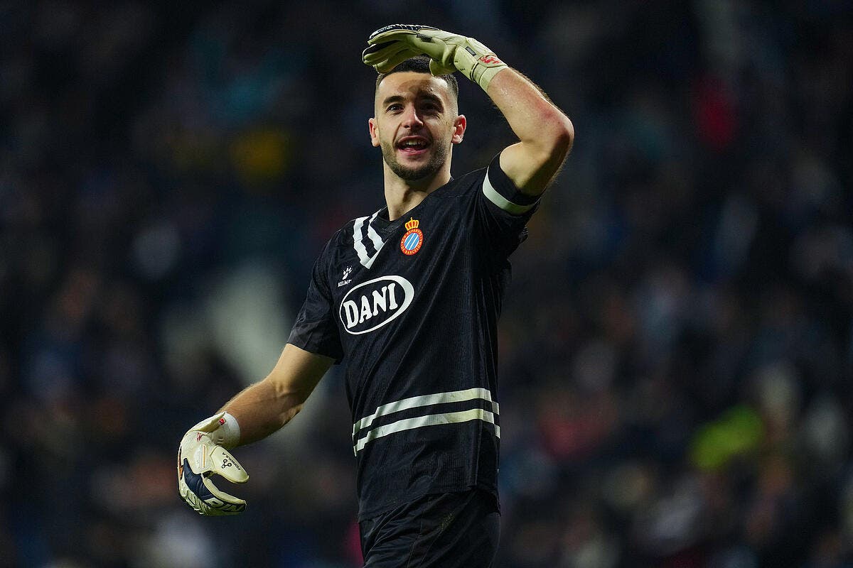 Le FC Barcelone officialise l'arrivée de Joan Garcia comme nouveau gardien