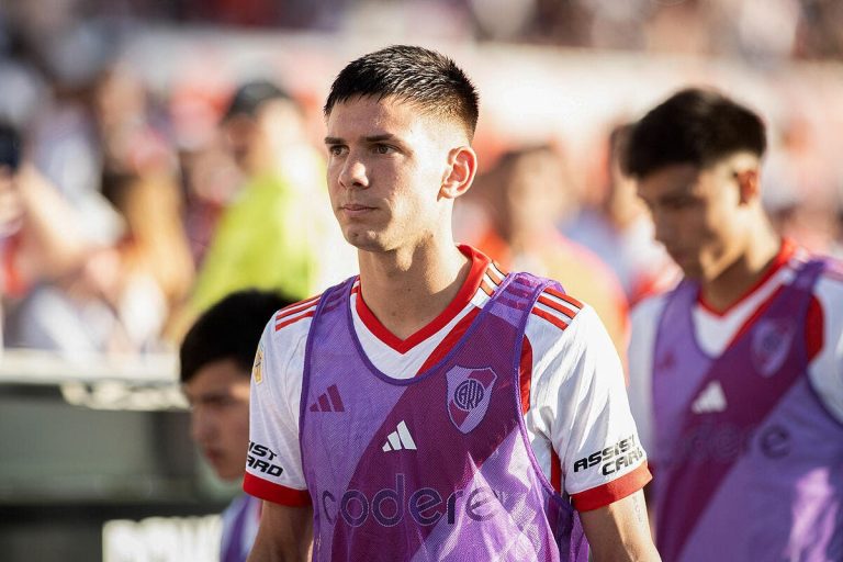 Le Real Madrid devance le PSG dans la course à Franco Mastantuono