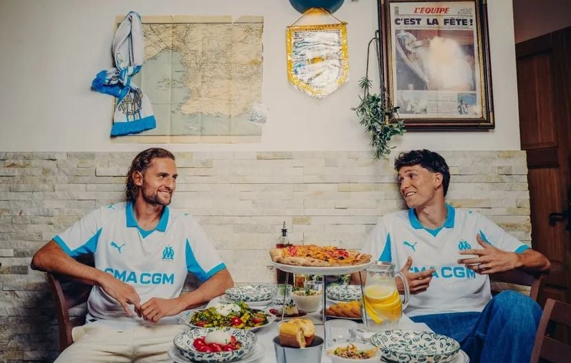 OM : Le nouveau maillot 2025-2026, fierté marseillaise et culture locale