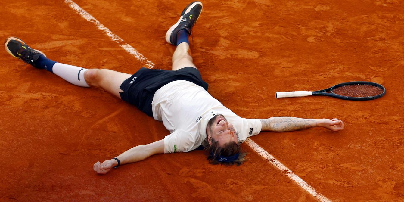 Roland-Garros 2025 : Bublik défie Sinner, l’électron libre du tennis